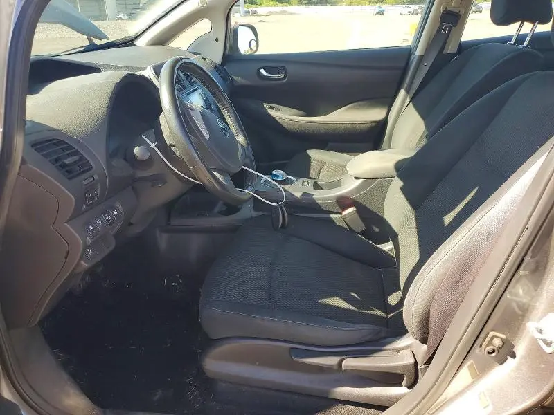 2015 NISSAN LEAF S  
