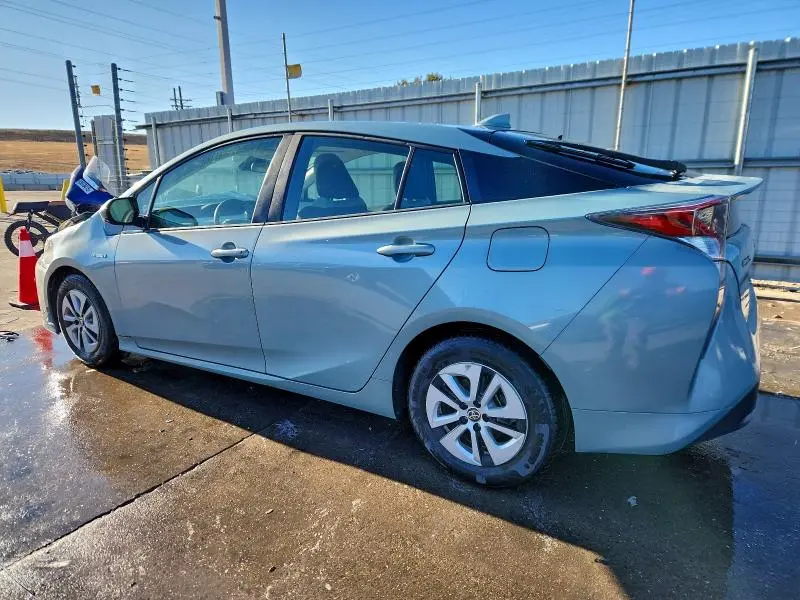 2017 TOYOTA PRIUS   