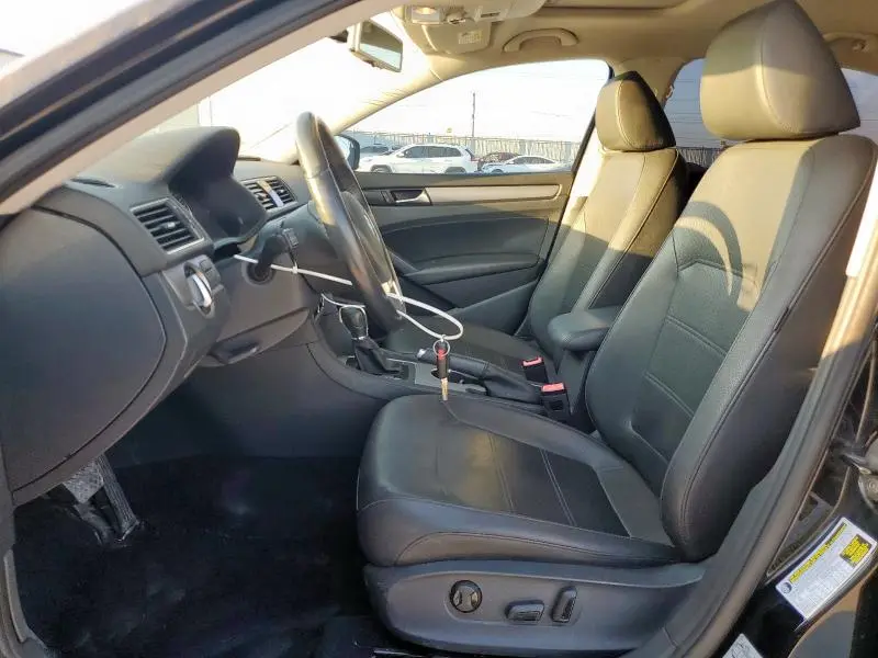 2014 VOLKSWAGEN PASSAT SE  