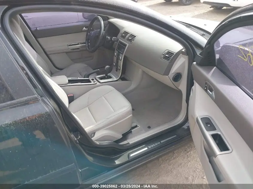2010 VOLVO S40 2.4I