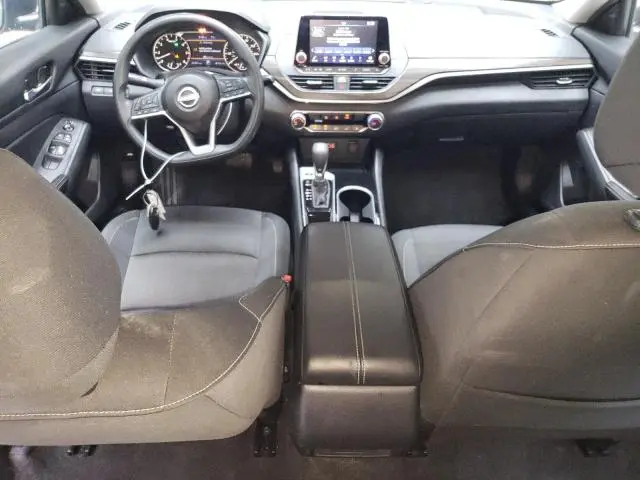 2024 NISSAN ALTIMA SV  