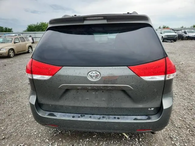 2011 TOYOTA SIENNA LE  