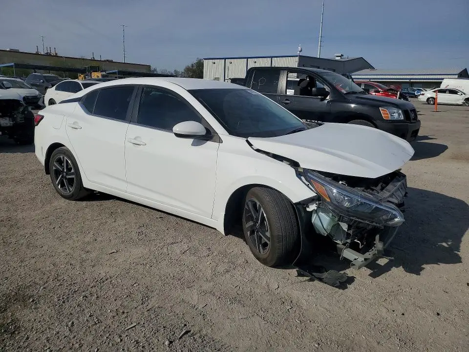 2024 NISSAN SENTRA SV  