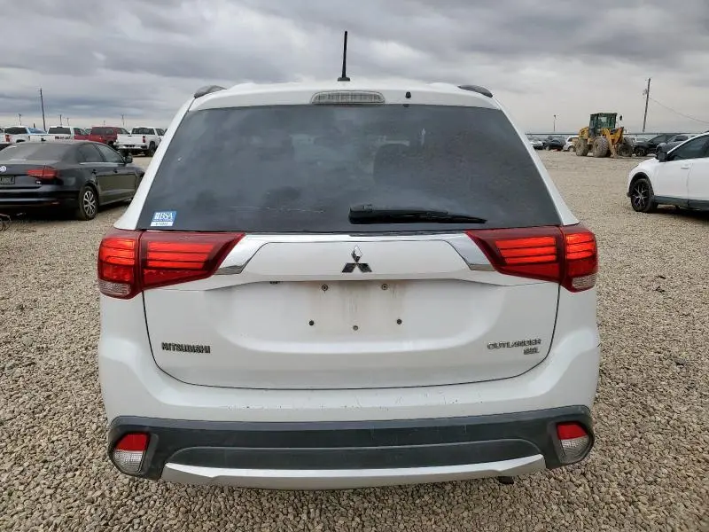 2016 MITSUBISHI OUTLANDER SE  