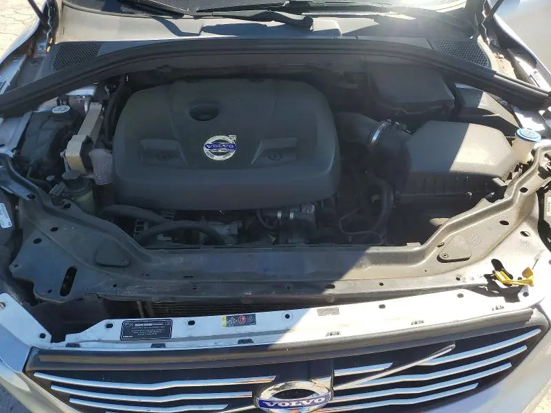 2015 VOLVO XC60 T5 PREMIER  