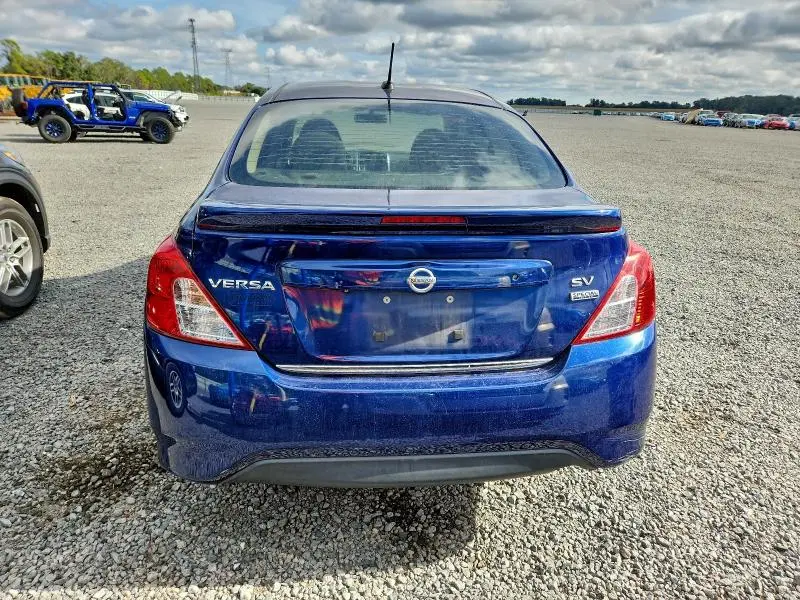 2019 NISSAN VERSA S  