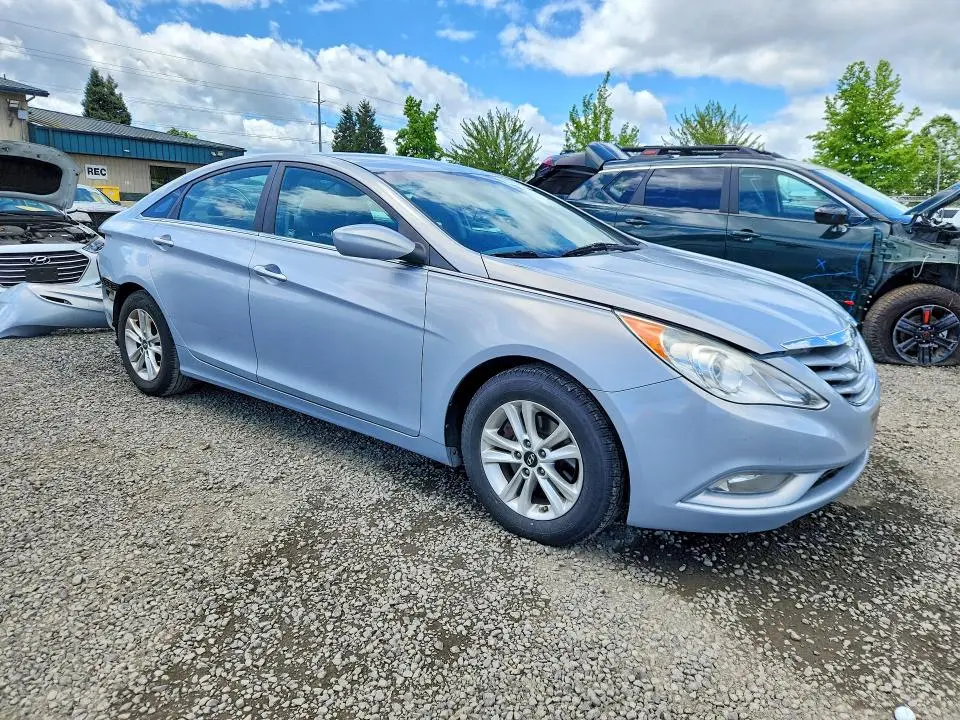 2013 HYUNDAI SONATA GLS  