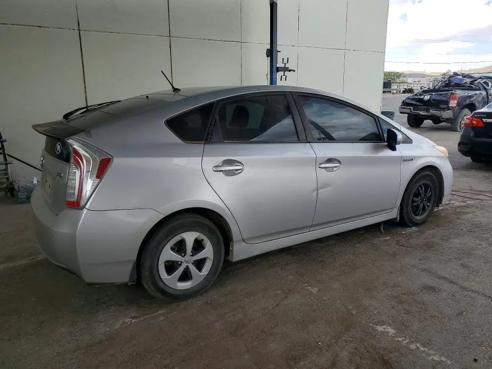 2013 TOYOTA PRIUS TWO  
