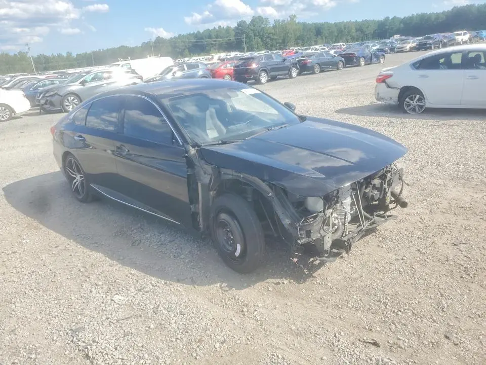2022 HONDA ACCORD TOURING  