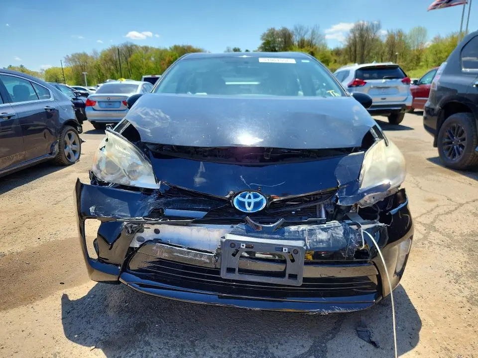 2013 TOYOTA PRIUS THREE  