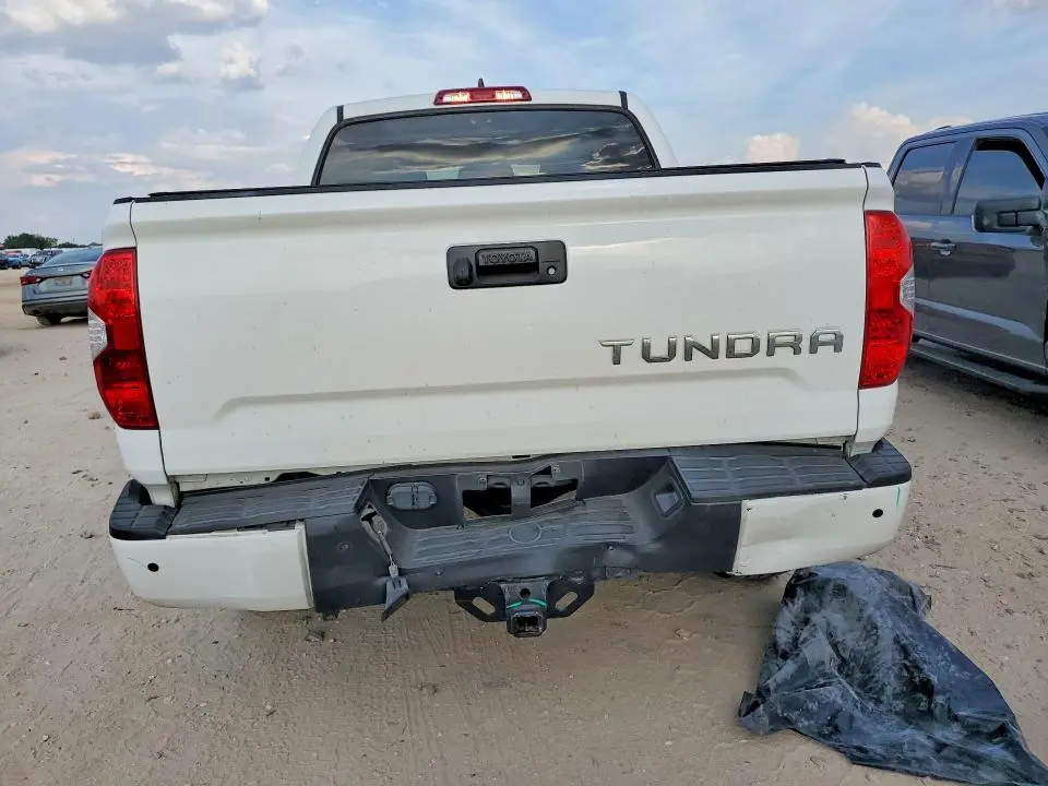 2021 TOYOTA TUNDRA SR5  