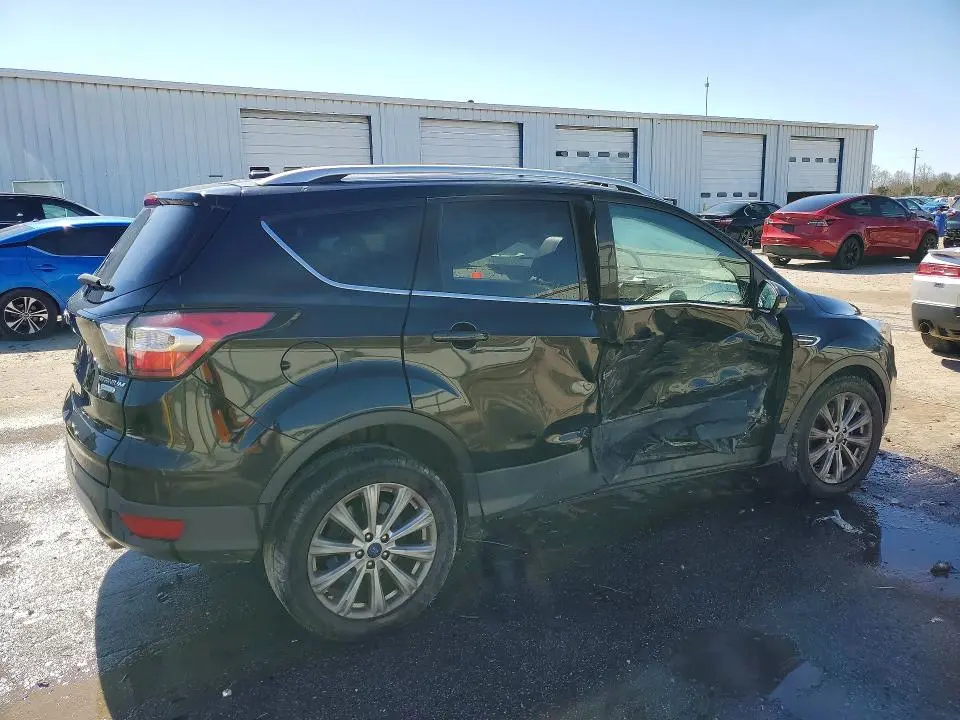 2017 FORD ESCAPE TITANIUM  