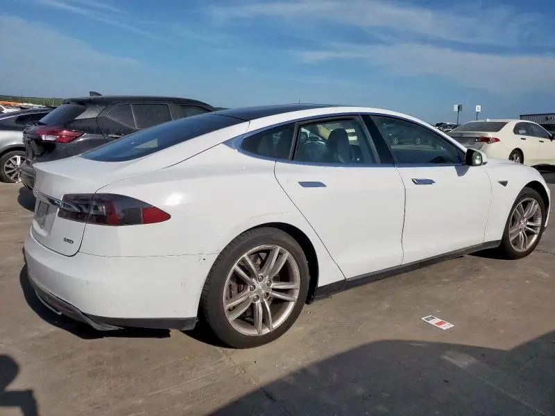 2015 TESLA MODEL S 85D  