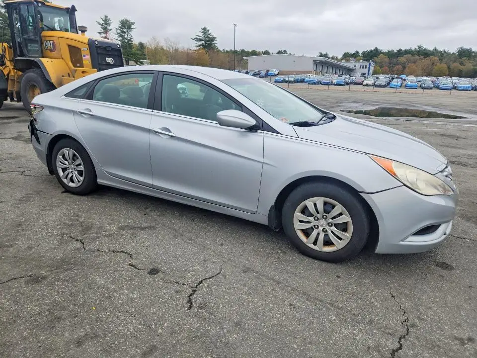 2012 HYUNDAI SONATA GLS  