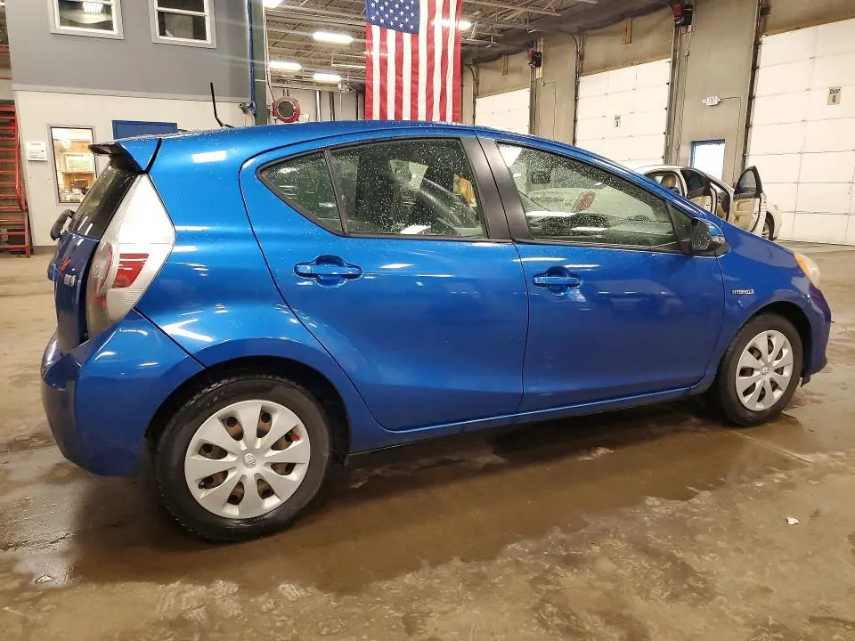 2013 TOYOTA PRIUS C ONE  