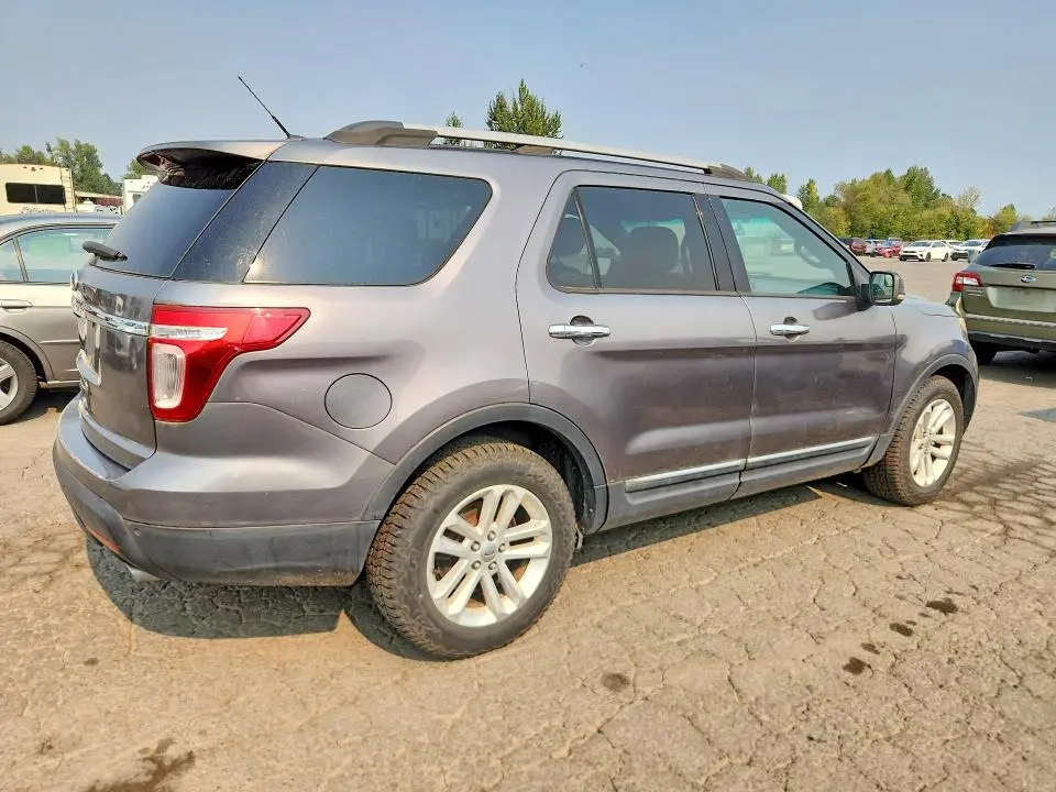 2011 FORD EXPLORER XLT  