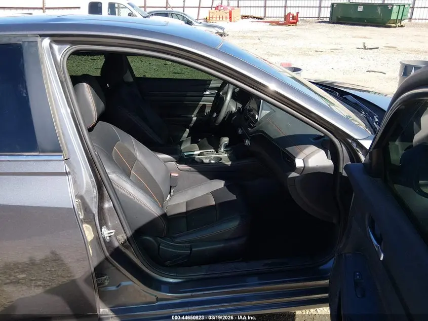 2022 NISSAN ALTIMA SR FWD