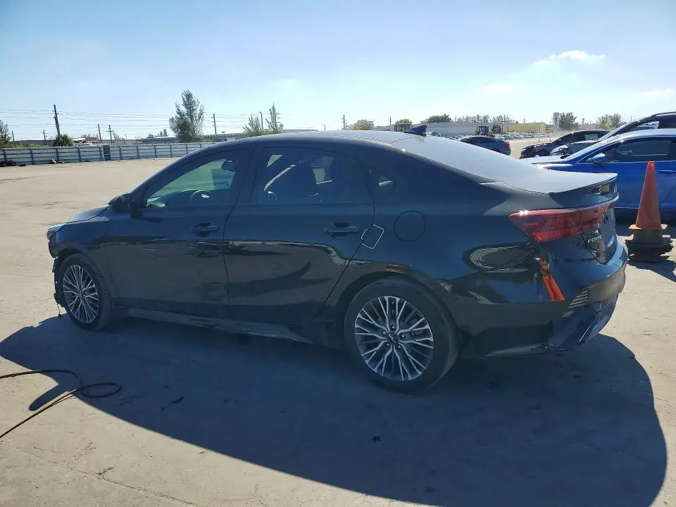 2024 KIA FORTE GT-LINE  