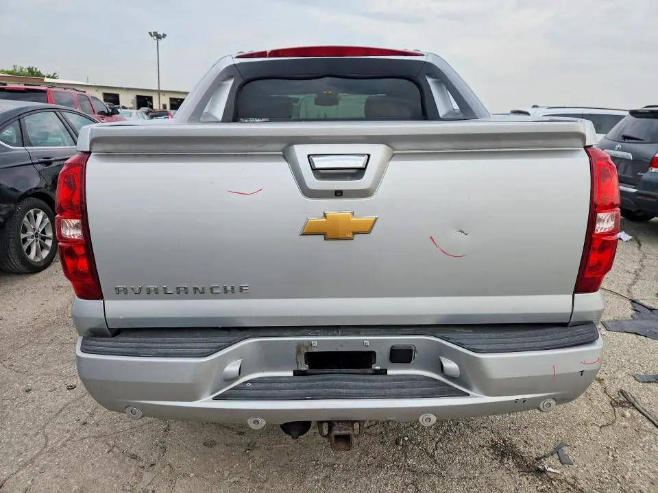 2013 CHEVROLET AVALANCHE LT  