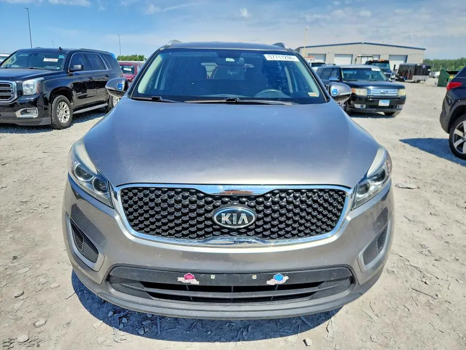 2017 KIA SORENTO LX V6  