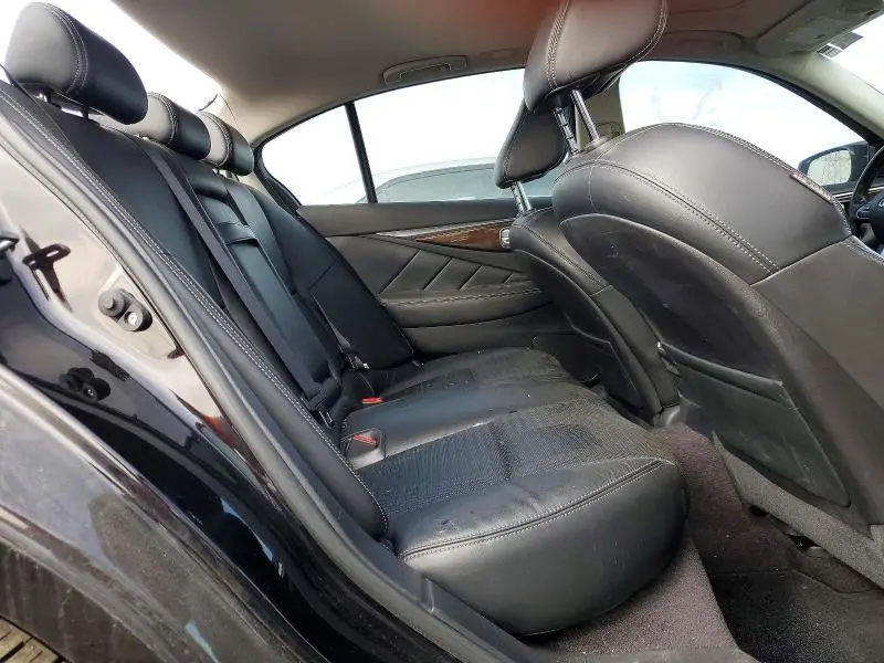 2015 INFINITI Q50 BASE  
