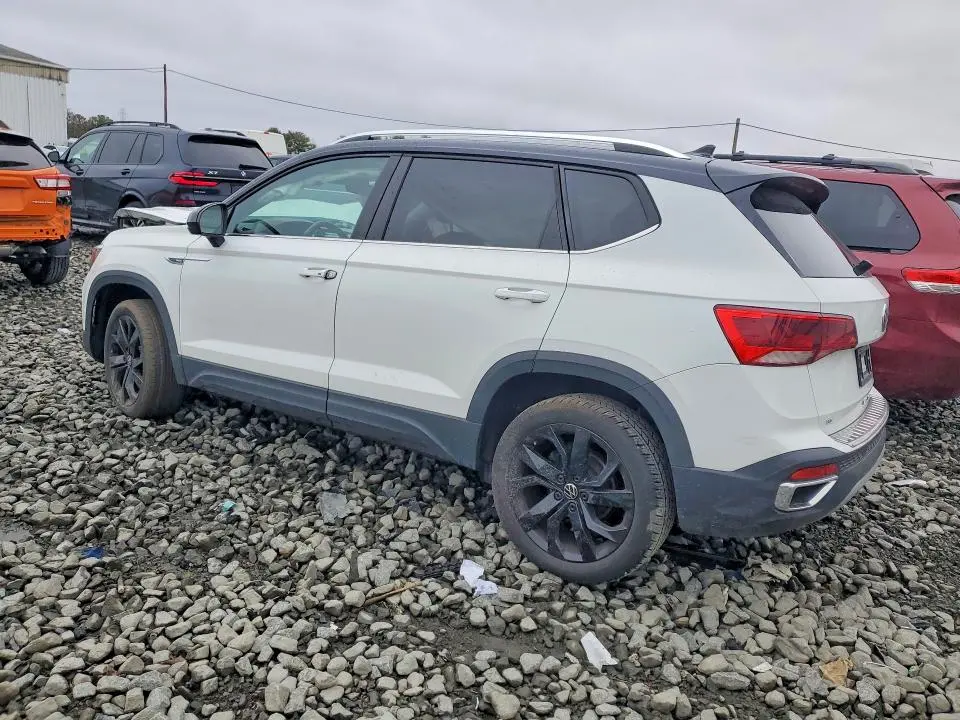 2024 VOLKSWAGEN TAOS SE  
