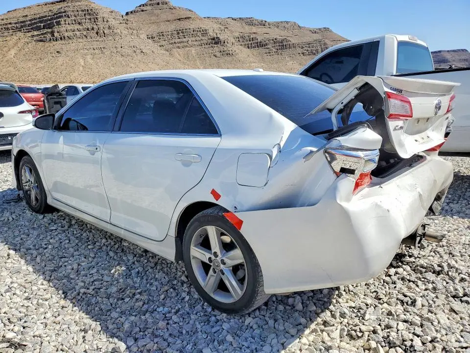 2013 TOYOTA CAMRY SE  