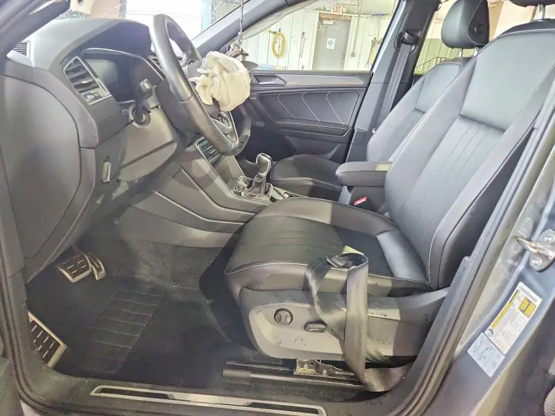 2022 VOLKSWAGEN TIGUAN SE R-LINE BLACK  