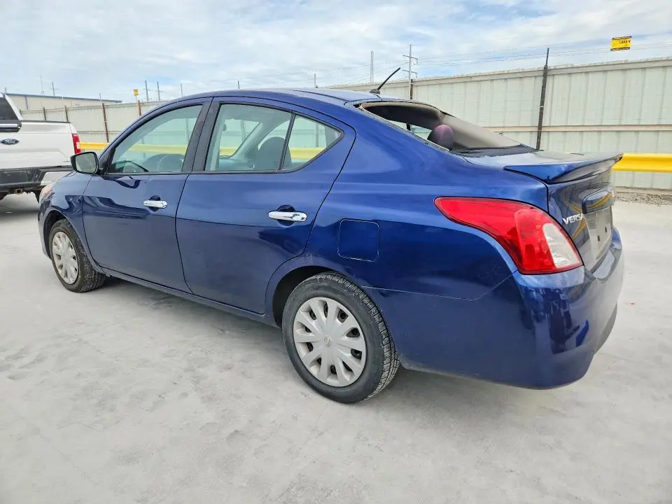 2018 NISSAN VERSA SV  