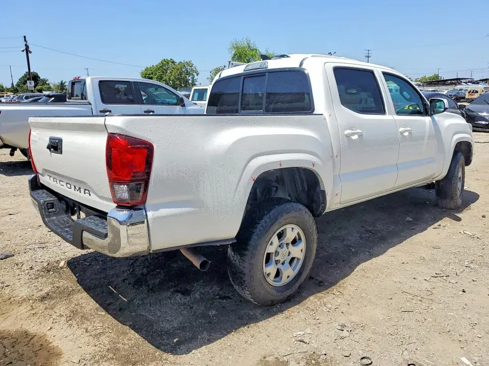 2019 TOYOTA TACOMA SR5  