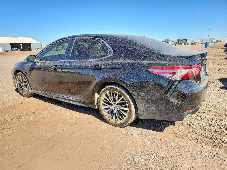 2018 TOYOTA CAMRY SE  