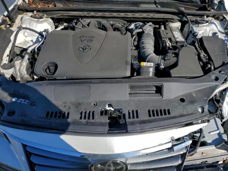 2021 TOYOTA AVALON XLE  