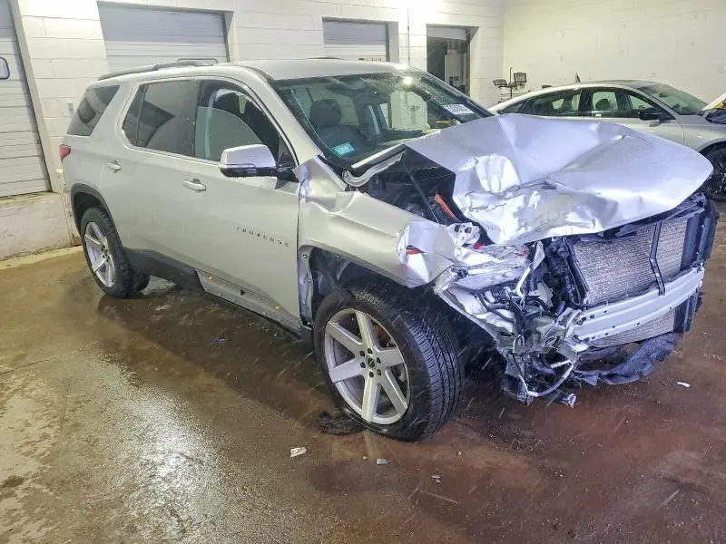 2020 CHEVROLET TRAVERSE LT  