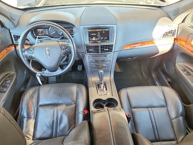 2014 LINCOLN MKT   