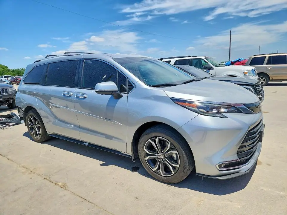 2025 TOYOTA SIENNA PLATINUM 7-PASSENGER  