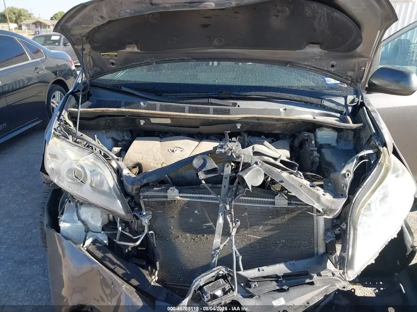 2020 TOYOTA SIENNA XLE