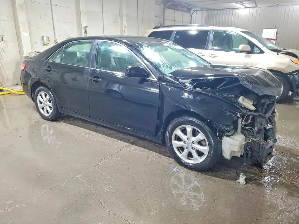2011 TOYOTA CAMRY LE  