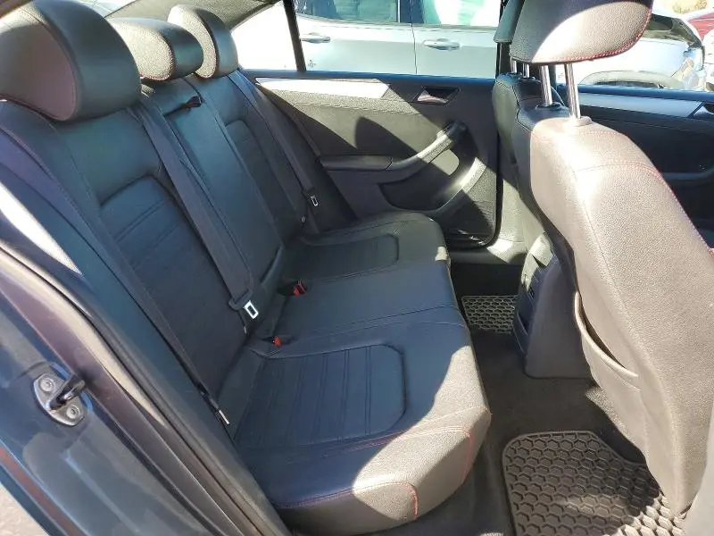 2012 VOLKSWAGEN JETTA GLI  