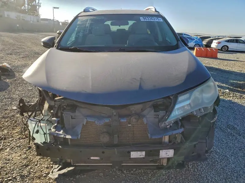 2014 TOYOTA RAV4 XLE  