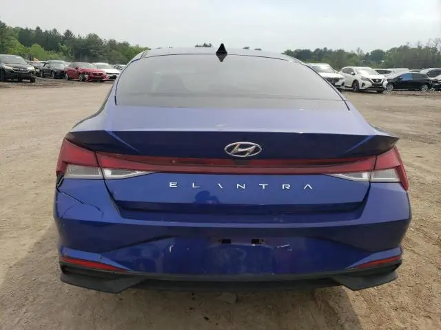 2021 HYUNDAI ELANTRA SE  