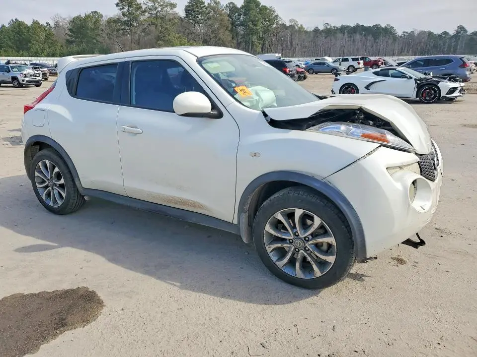 2013 NISSAN JUKE S  