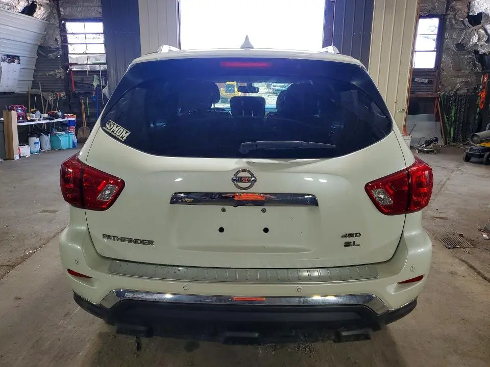 2019 NISSAN PATHFINDER SL  