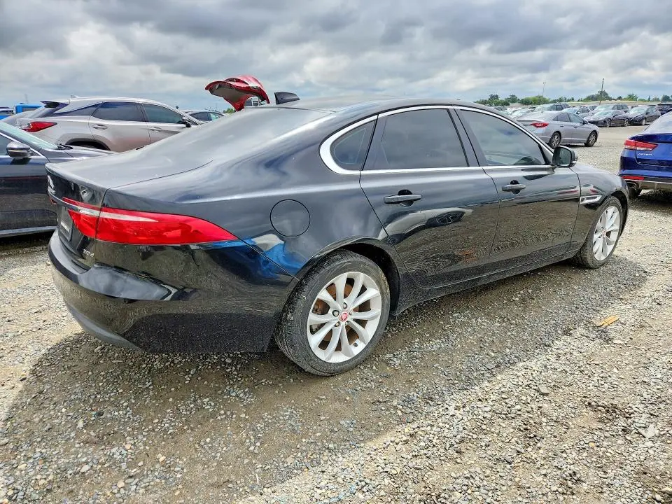 2017 JAGUAR XF PREMIUM  