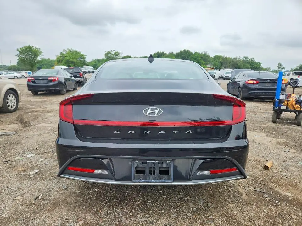2020 HYUNDAI SONATA SE  