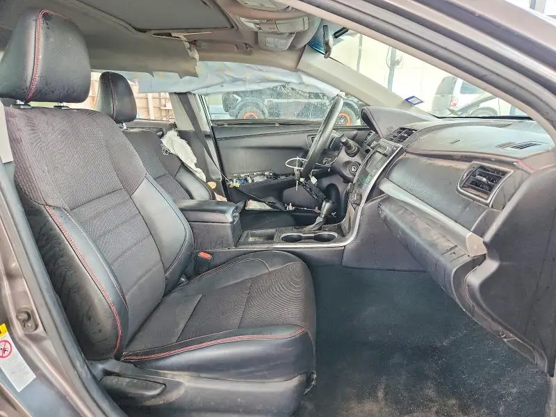 2017 TOYOTA CAMRY SE  