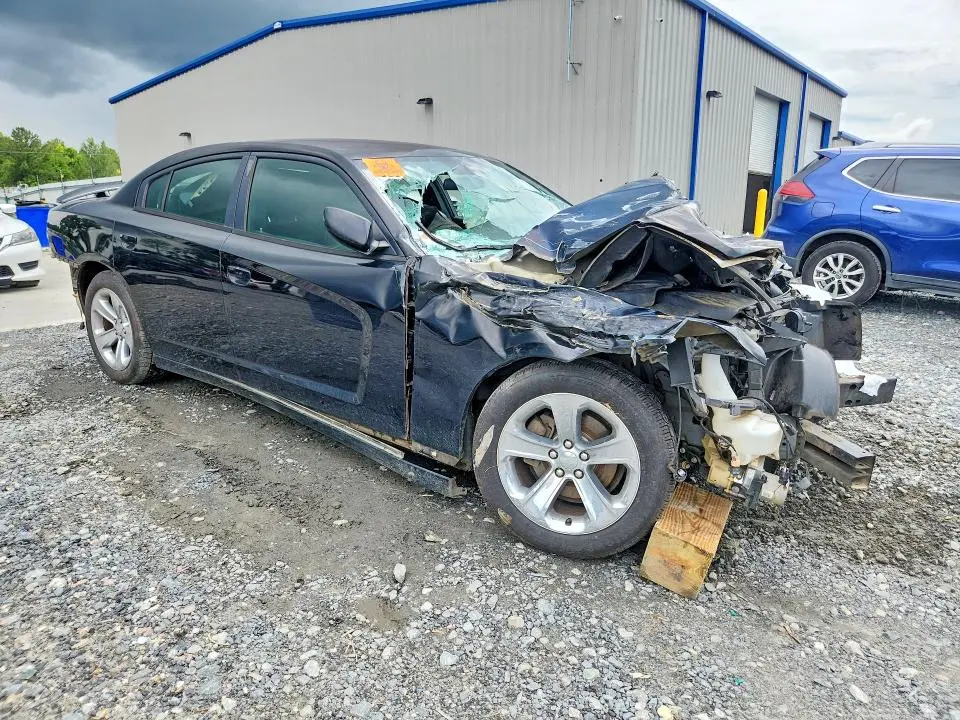 2013 DODGE CHARGER SE  