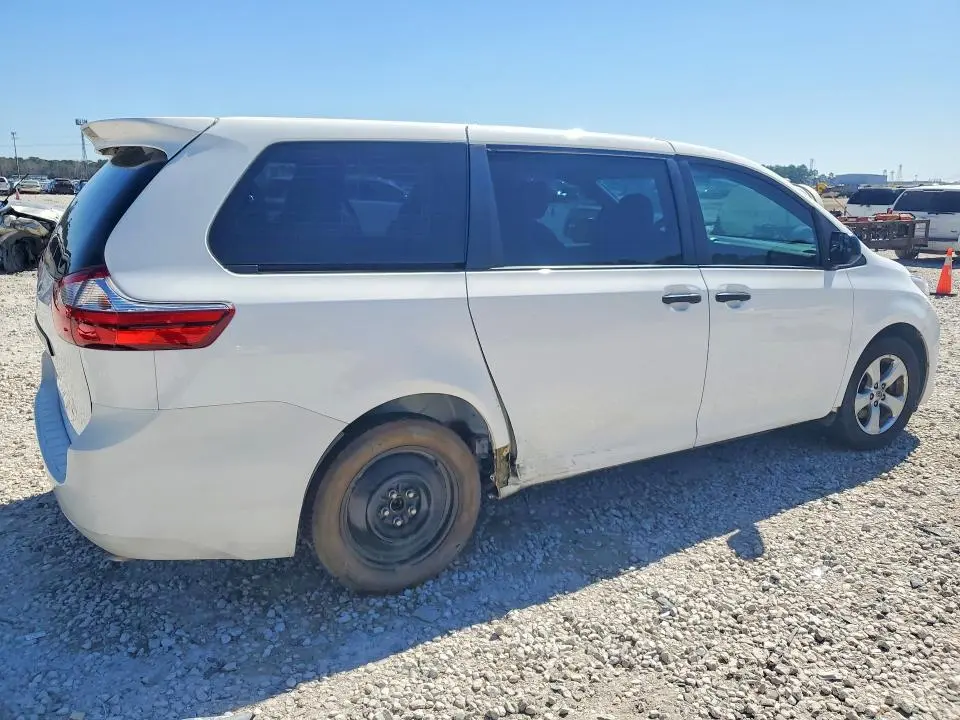2015 TOYOTA SIENNA L 7-PASSENGER  