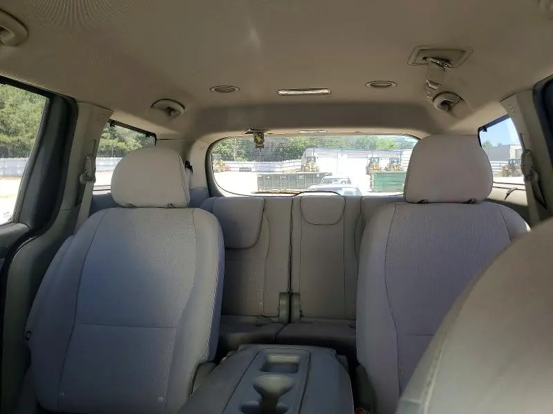 2016 KIA SEDONA LX  