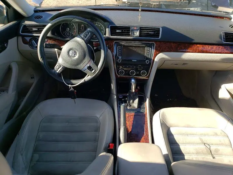 2012 VOLKSWAGEN PASSAT SEL  