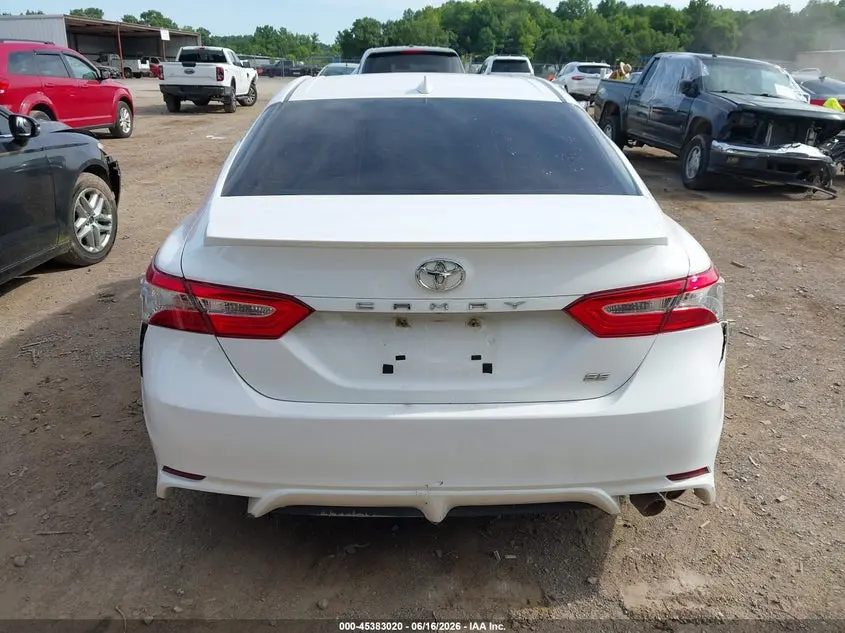 2020 TOYOTA CAMRY SE